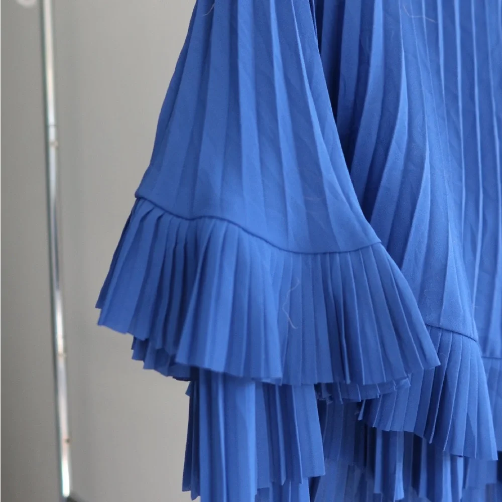 Banana‎ republic blue ruffle mini skirt
